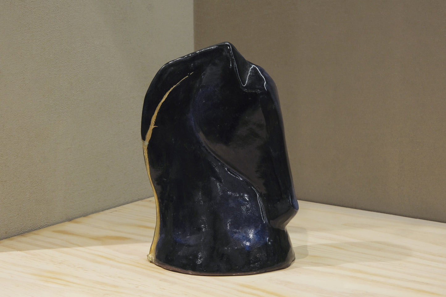 HORSE HEAD SCULPTURE